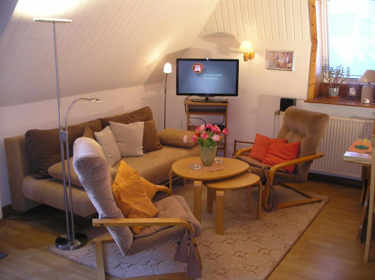 Appartamento Haus Mit Lilie Und Rose Westerdeichstrich Esterno foto
