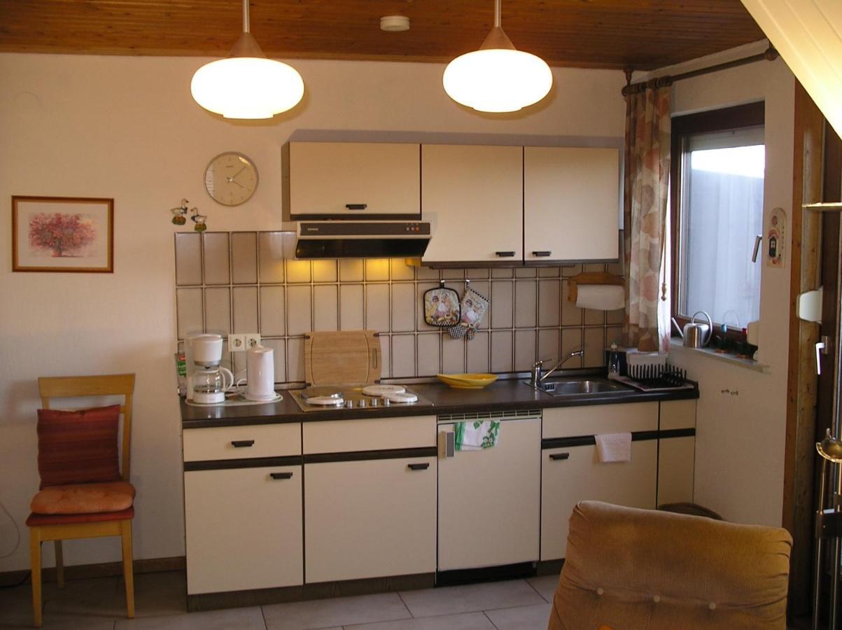Appartamento Haus Mit Lilie Und Rose Westerdeichstrich Esterno foto